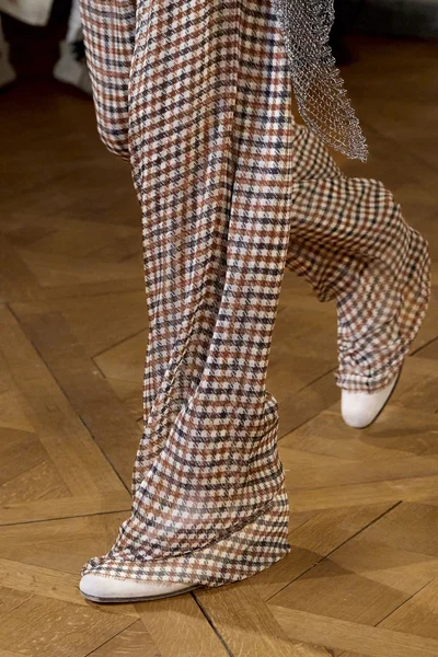 Look 8